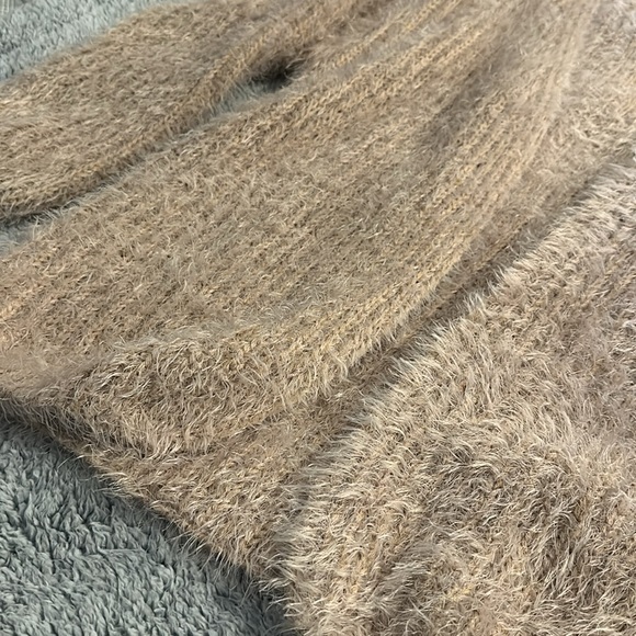 Vici Fuzzy Cardigan - Picture 4 of 5